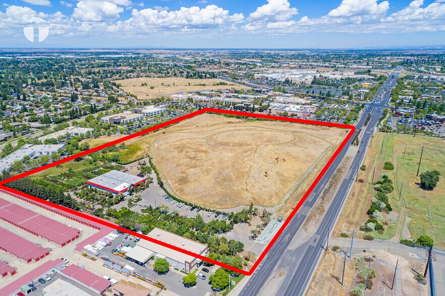 More Photos Of 901-903 Galleria Blvd, Roseville General Retail For Lease