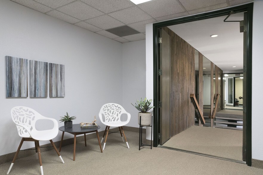 More Photos Of 3940 Hancock St, San Diego Office For Sale