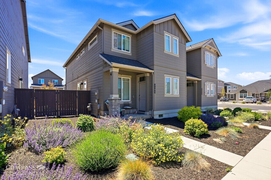More Photos Of 2598 NW Spruce Cone Ln, Redmond Multifamily For Sale