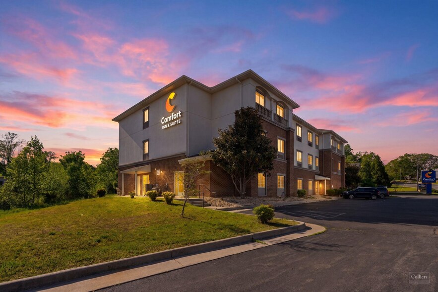 Primary Photo Of 334 Caroline St, Orange Hotel For Sale