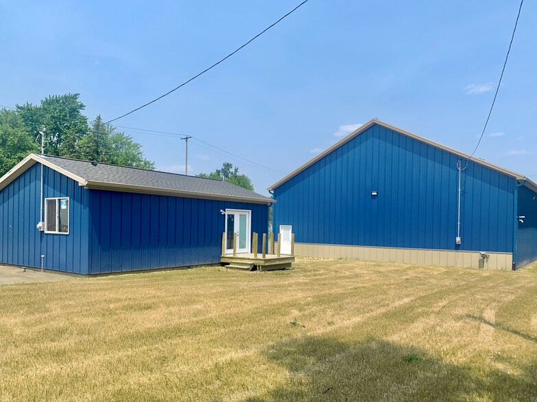 More Photos Of 604 Spring, Saint Johns Light Distribution For Sale