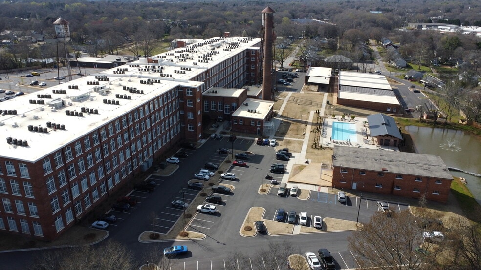 More Photos Of 1 E Main St, Greenville Unknown For Lease