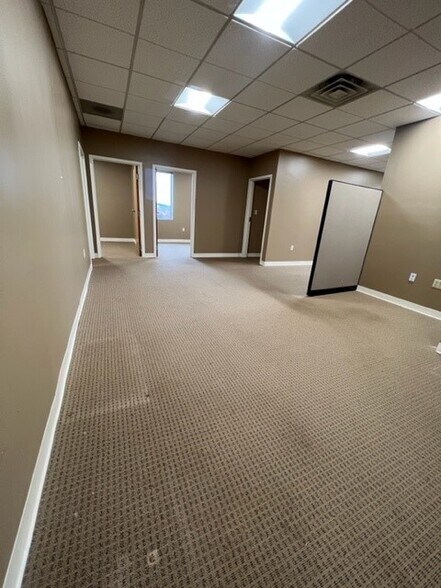 More Photos Of 112 Spencer St, Manchester Medical For Lease