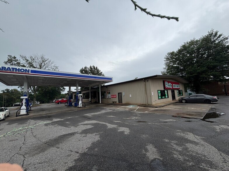 More Photos Of 120 E Main St, Boonville General Retail For Lease