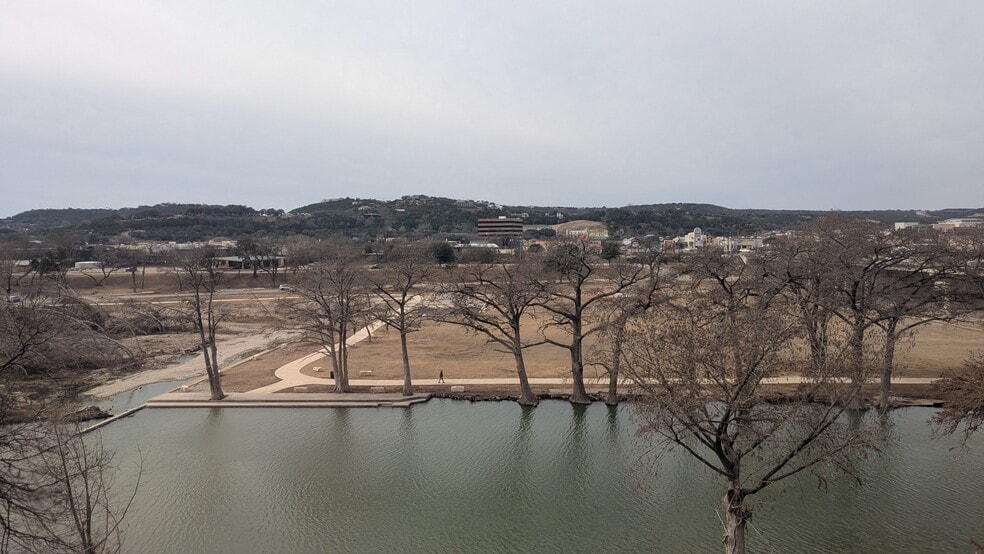 More Photos Of 741 Water St, Kerrville Loft Creative Space For Lease