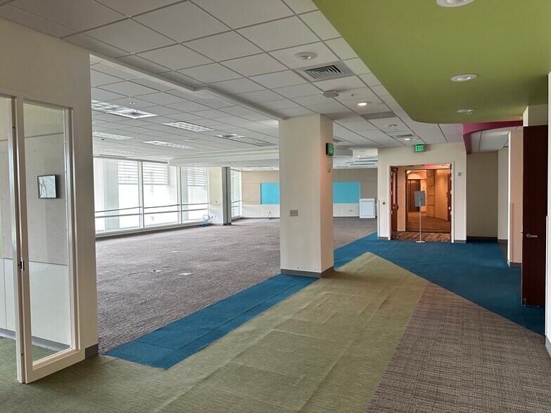 More Photos Of 1000 AAA Dr, Heathrow Office For Lease