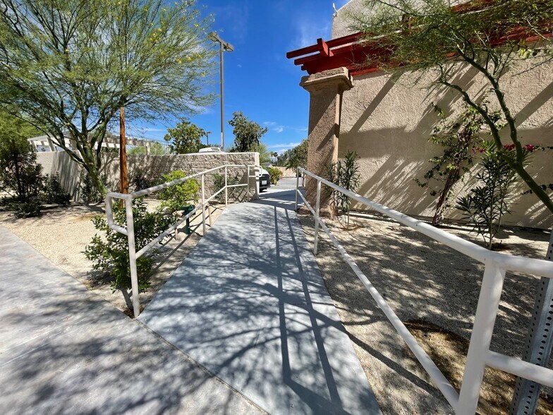 More Photos Of 32475 Date Palm Dr, Cathedral City Freestanding For Lease