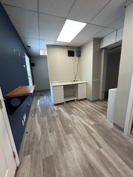 More Photos Of 66 E Hill St, Mount Juliet Office For Lease