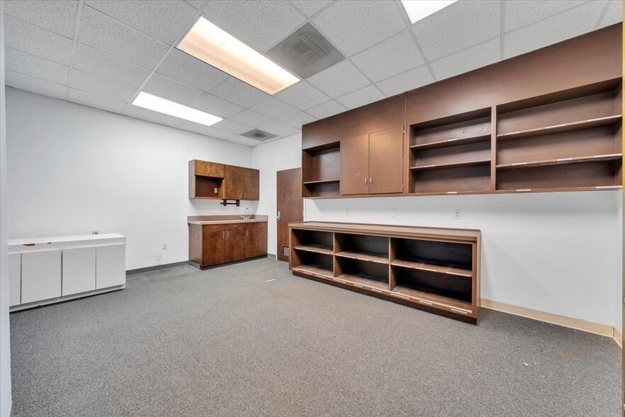 More Photos Of 210 S Jefferson St, Roanoke Loft Creative Space For Sale