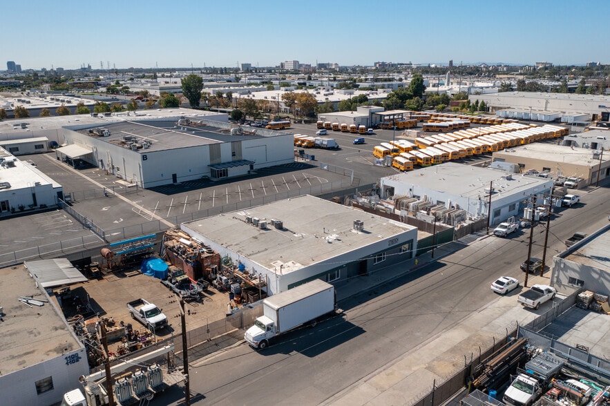 More Photos Of 1024-1026 E Arlee Pl, Anaheim Warehouse For Sale
