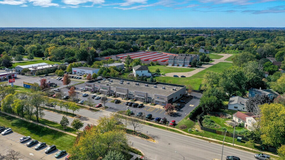 More Photos Of 291-319 N Bolingbrook Dr, Bolingbrook General Retail For Lease