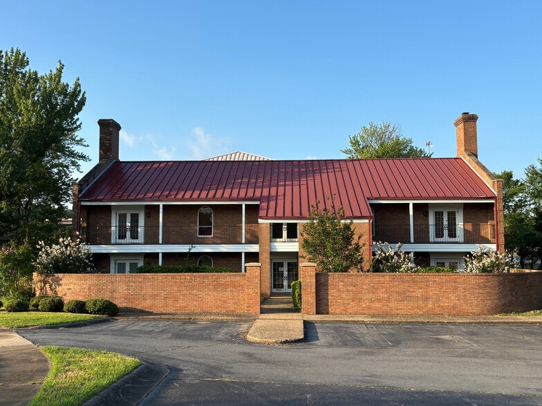 More Photos Of 310 Executive Ct, Little Rock Office For Sale
