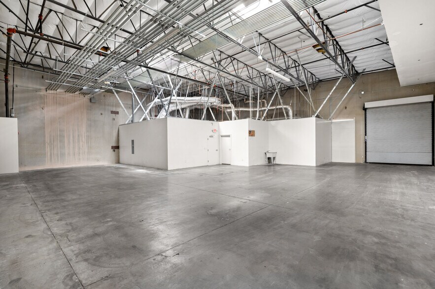 More Photos Of 4570 W Post Rd, Las Vegas Unknown For Lease