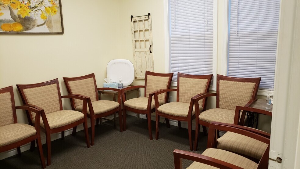 More Photos Of 2106 Gallows Rd, Vienna Medical For Lease