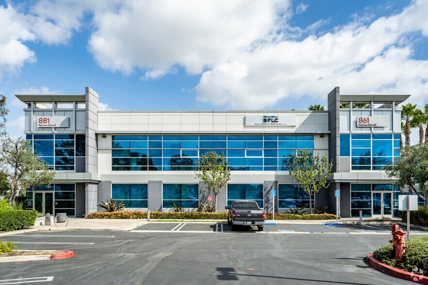 More Photos Of 861-881 Parkview Dr N, El Segundo Office For Sale