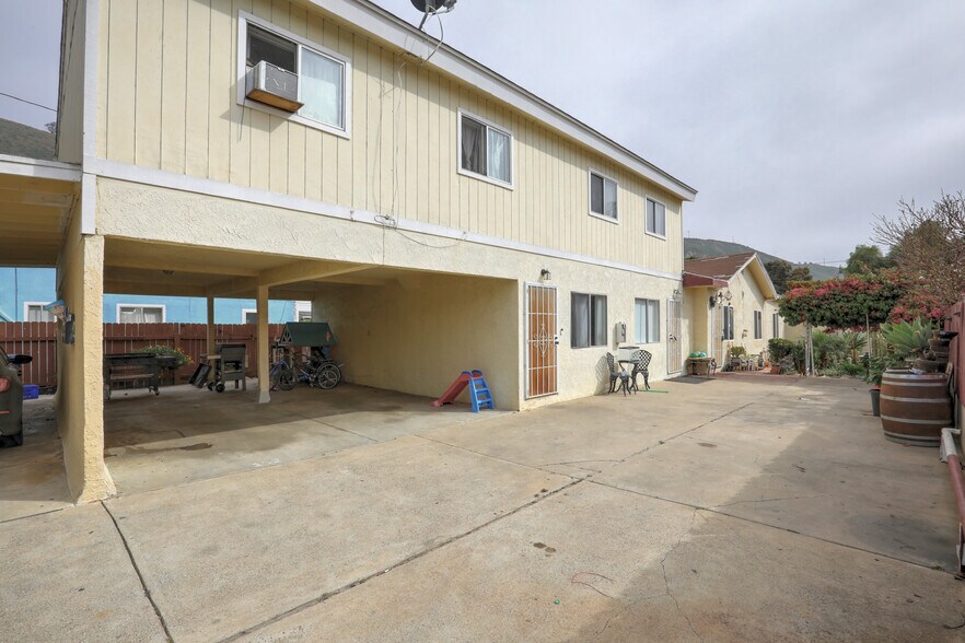More Photos Of 154 El Medio St, Ventura Apartments For Sale