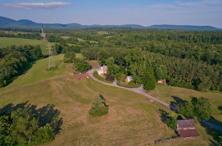 More Photos Of 294 Freshwater Cove Ln, Lovingston Hospitality For Sale