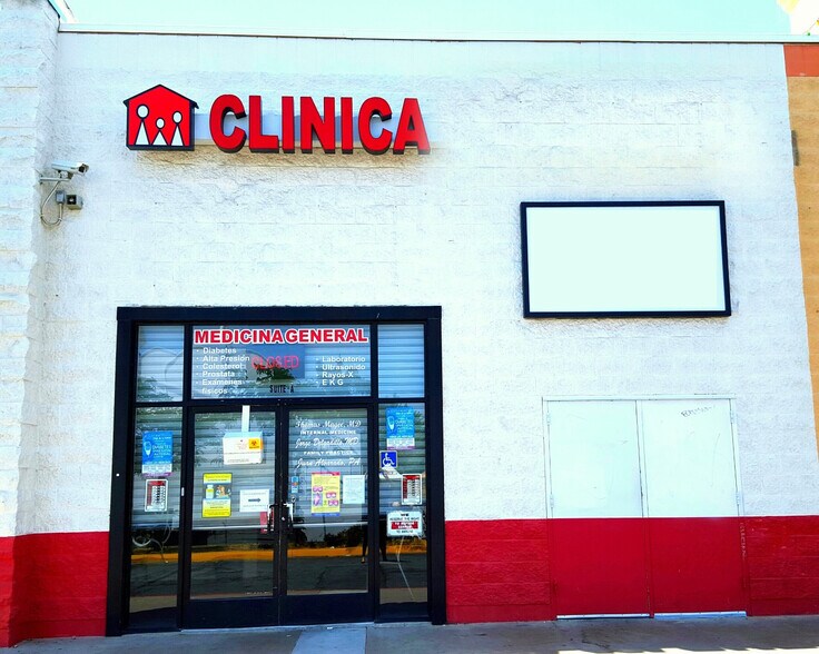 Primary Photo Of 2520 E Palmdale Blvd, Palmdale Fast Food For Lease