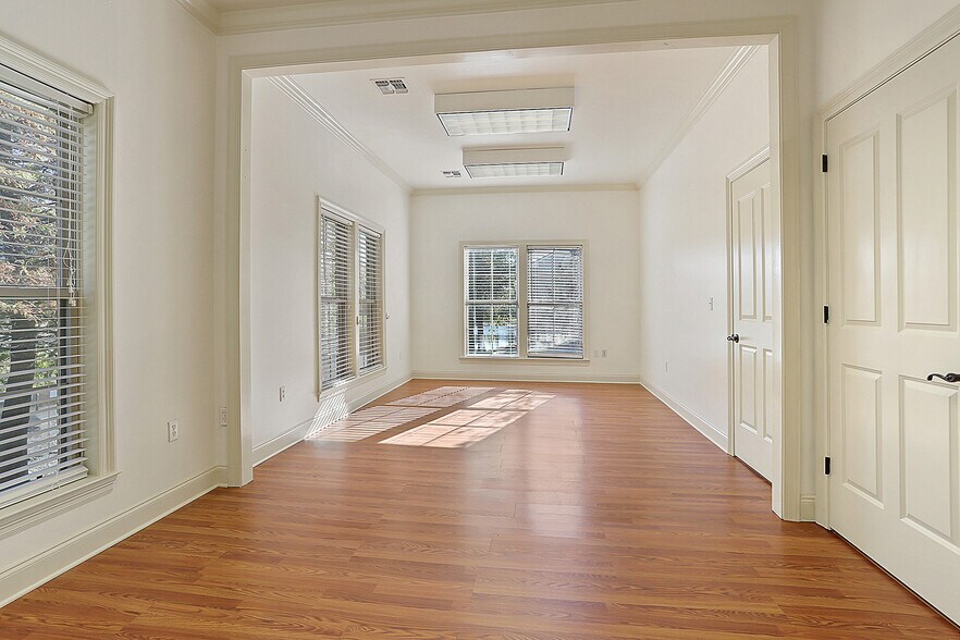 More Photos Of 10620 Timberlake Ave, Baton Rouge Medical For Lease