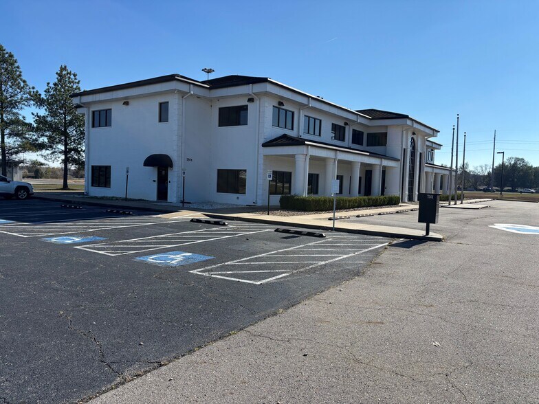 More Photos Of 7501 Jenny Lind Rd, Fort Smith Office For Sale