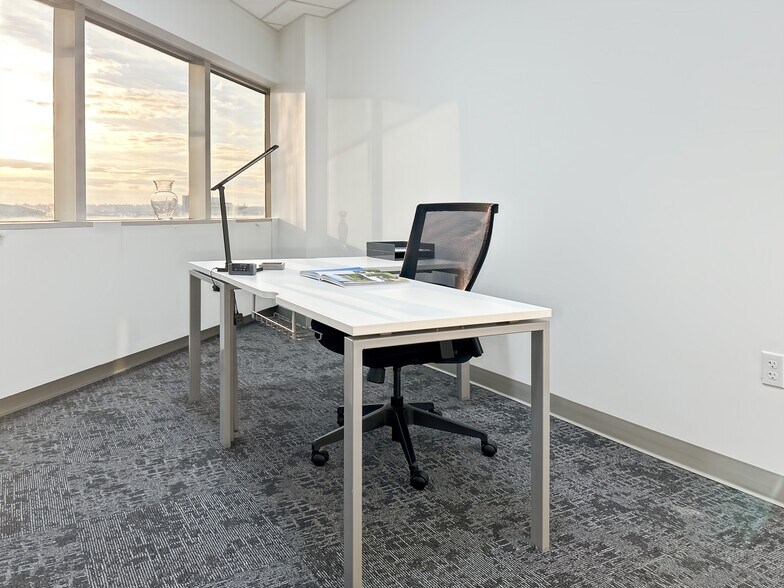 More Photos Of 3 Gateway Ctr, Newark Coworking Space