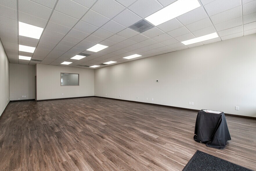 More Photos Of 12950 SW Pacific Hwy, Tigard Coworking Space