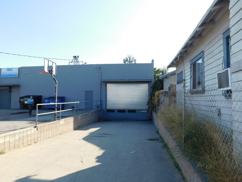 More Photos Of 1010 E 18th St, Los Angeles Warehouse For Sale