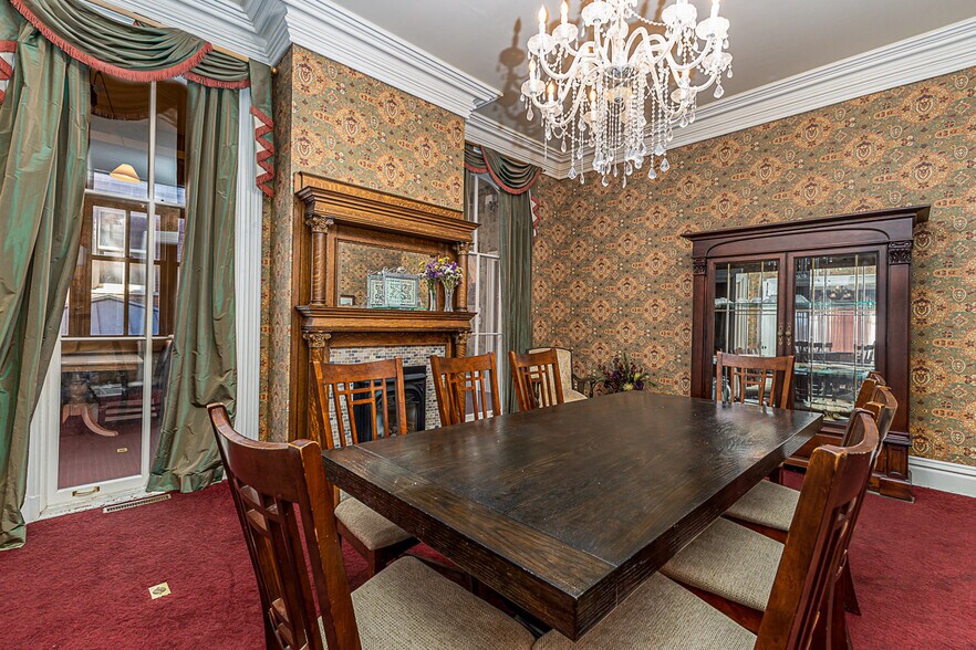 More Photos Of 399 Sinsinawa Ave, East Dubuque Specialty For Sale