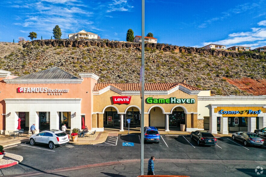 More Photos Of 250 N Red Cliffs Dr, Saint George Storefront For Lease