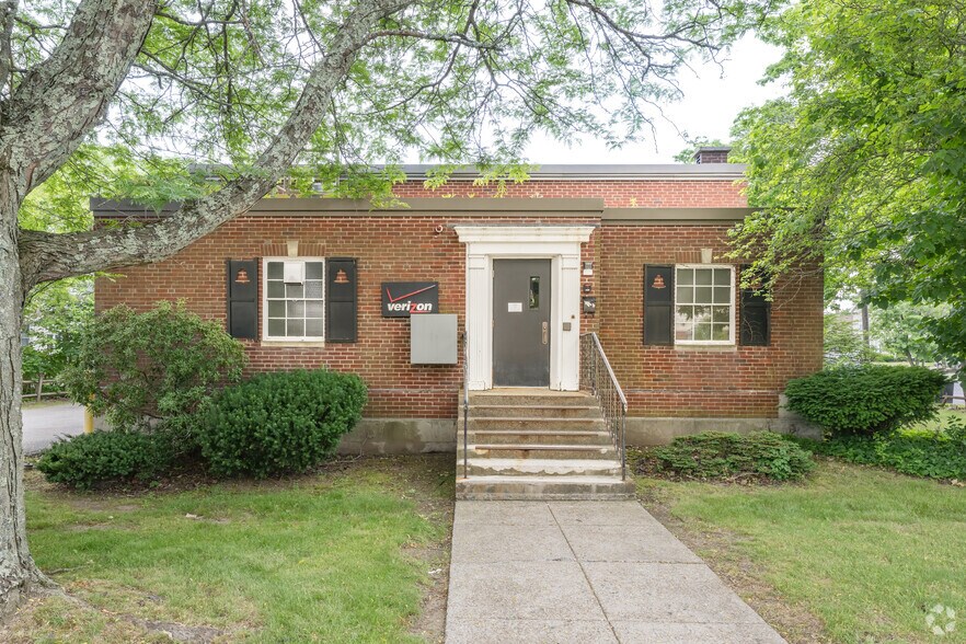 More Photos Of 630 Washington St, Whitman Office For Sale