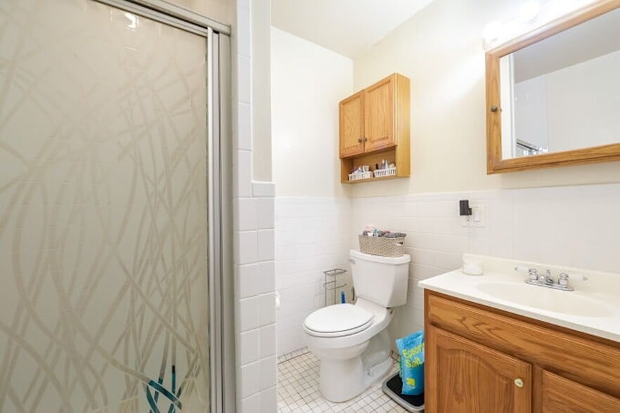 More Photos Of 715 Main St, Caldwell Storefront Retail Residential For Sale