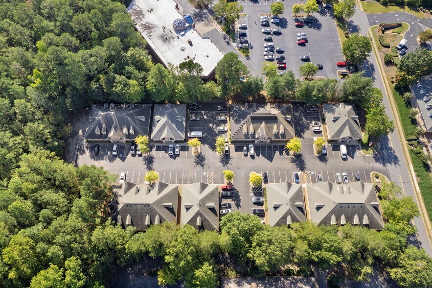 More Photos Of 3500 Duluth Park Ln, Duluth Office For Sale