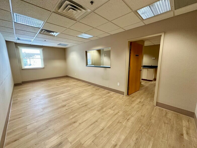 More Photos Of 534-548 Avenue E, Bayonne Office For Sale