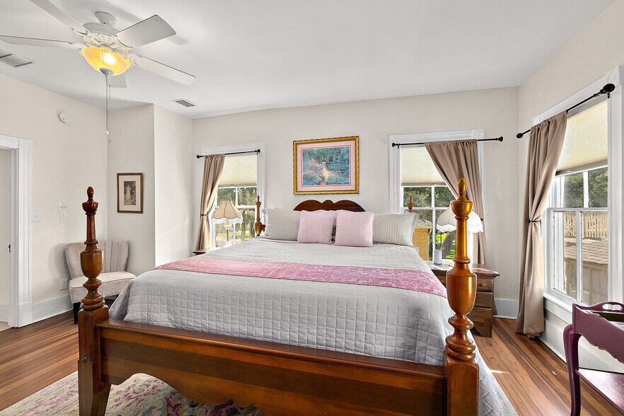 More Photos Of 444 S Beach St, Daytona Beach Hospitality For Sale