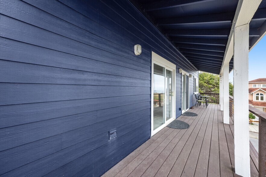 More Photos Of 129 Lower Pacific Dr, Whitethorn General Retail For Sale