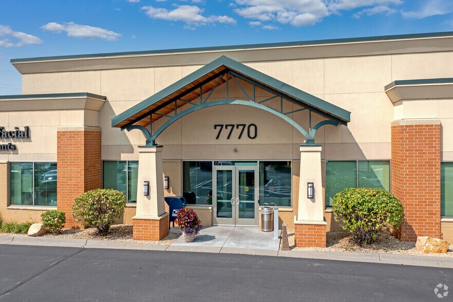 More Photos Of 7770 Dell Rd, Chanhassen Medical For Lease