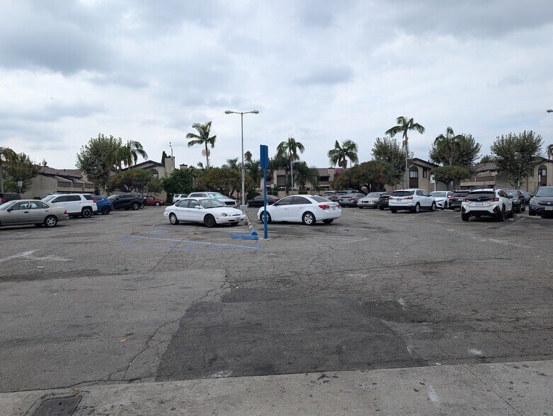 More Photos Of 6717-6719 Pacific Blvd, Huntington Park Storefront For Lease