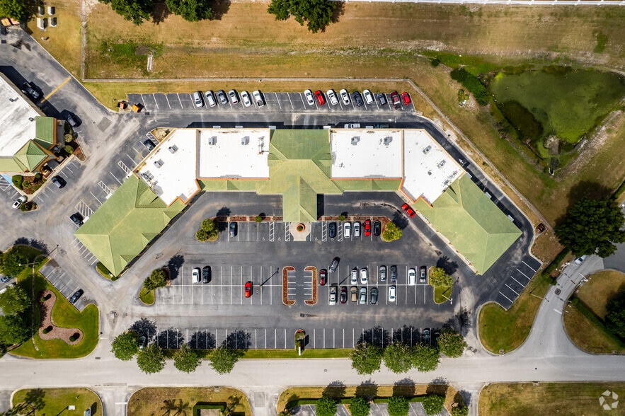 More Photos Of 17820 SE 109th Ave, Summerfield Medical For Lease