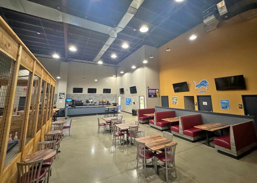 More Photos Of 43335 Michigan Ave, Canton Freestanding For Sale