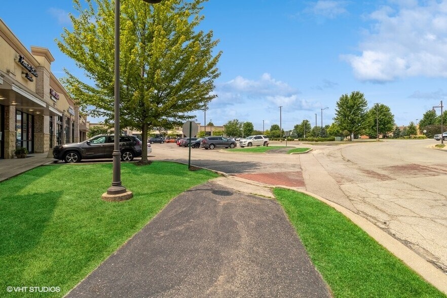 More Photos Of 301-345 Vertin Blvd, Shorewood Unknown For Lease