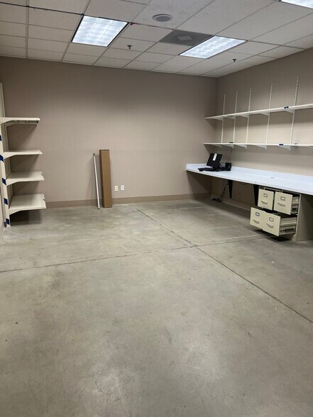 More Photos Of 4150-4190 W Shaw Ave, Fresno Unknown For Lease