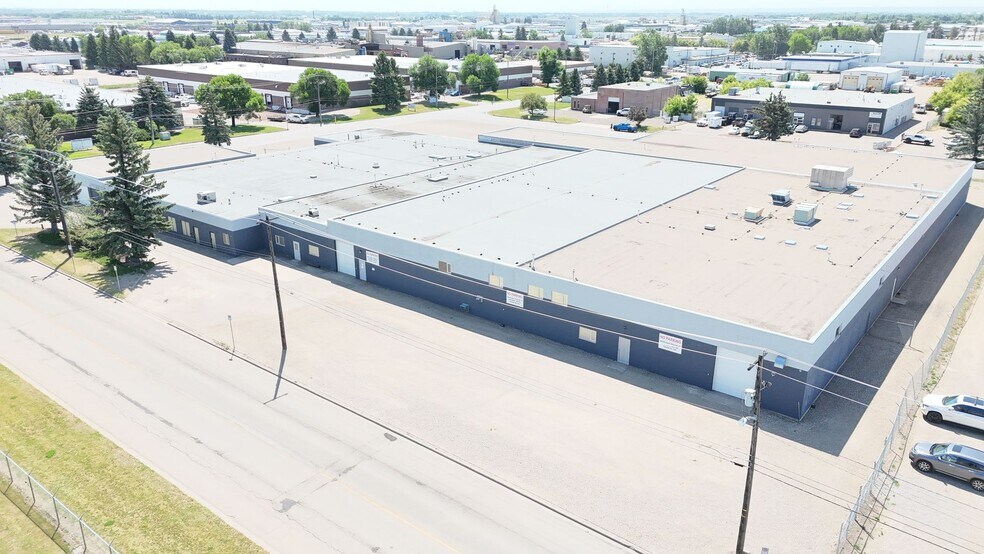 More Photos Of 2930 9th Ave N, Lethbridge Manufacturing For Sale