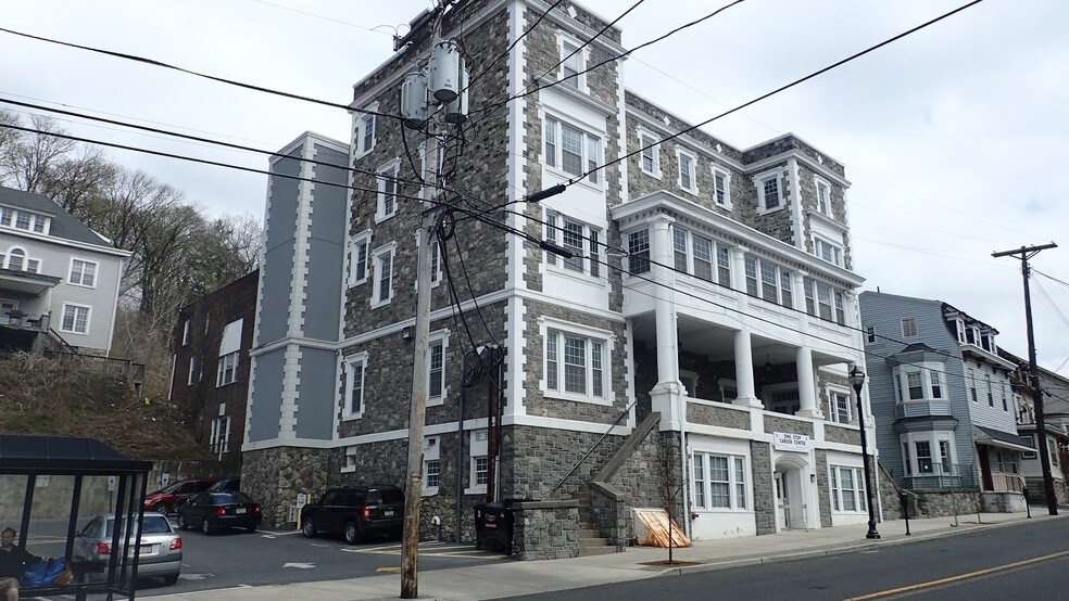 More Photos Of 75 S Main St, Phillipsburg Office For Lease