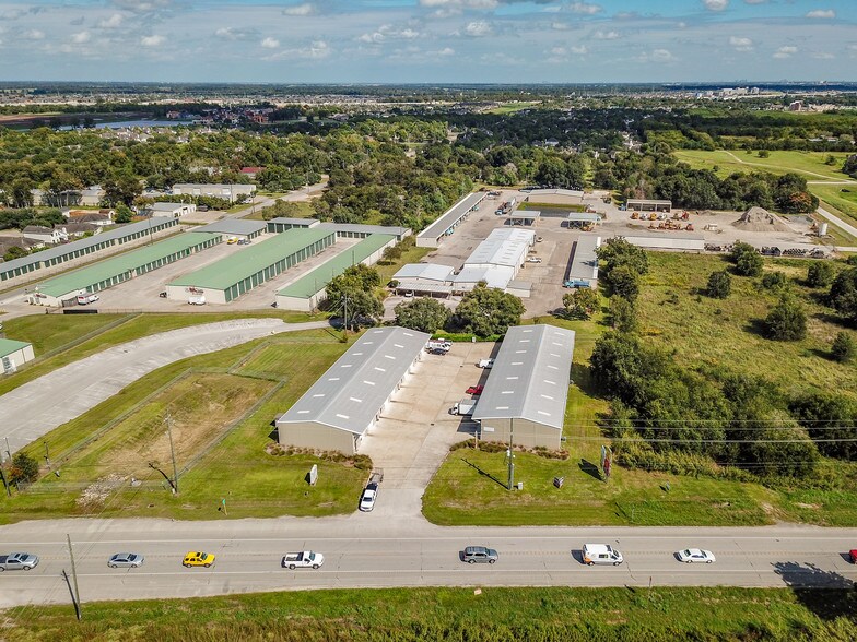 More Photos Of 6115 FM 762 Rd, Richmond Warehouse For Lease