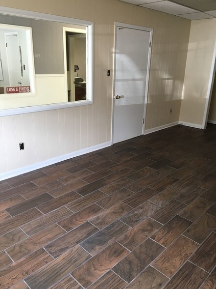 More Photos Of 101 E Main St, Purcellville Office For Lease