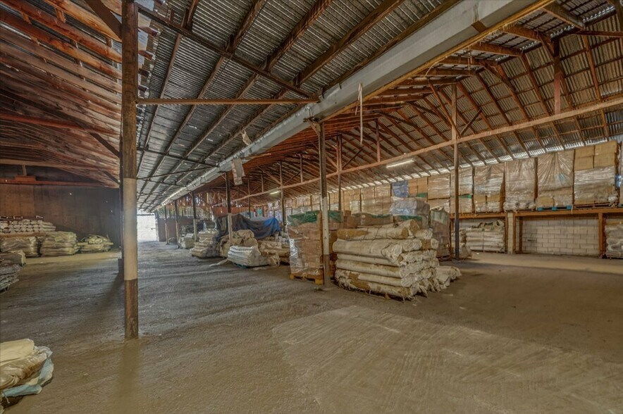 More Photos Of 708 N Pleasant Ave, Fresno Warehouse For Sale
