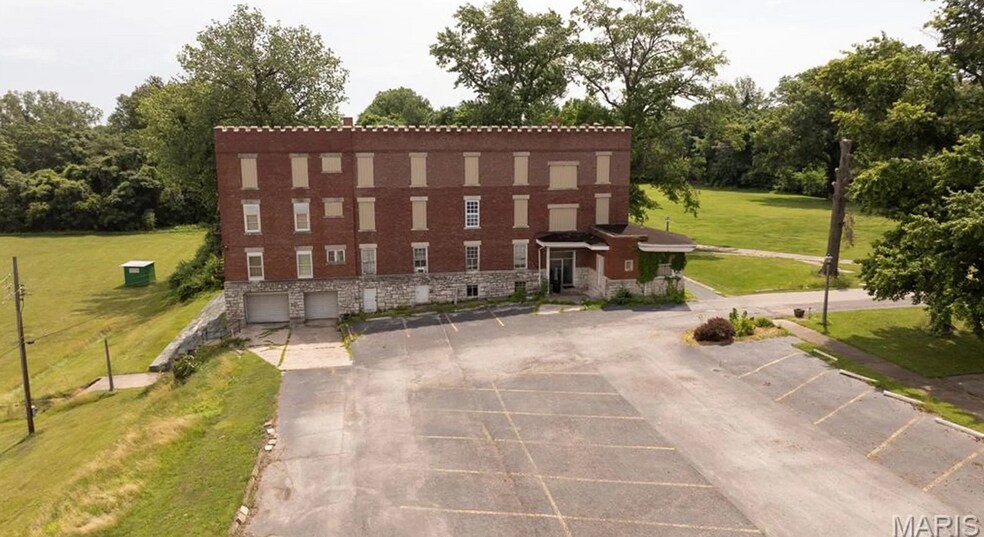 More Photos Of 2009 Seminary Rd, Alton Schools For Sale