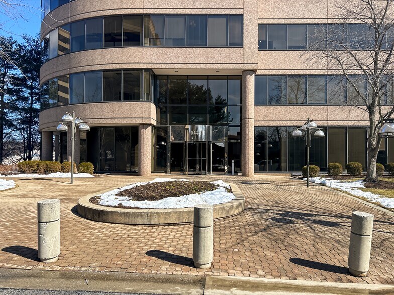 More Photos Of 10451 Mill Run Cir, Owings Mills Coworking Space