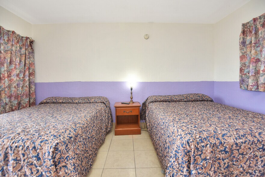 More Photos Of 1028 Ridgewood Ave, Daytona Beach Hospitality For Sale