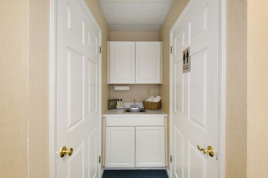 More Photos Of 13621-13689 Baltimore Ave, Laurel Medical For Sale